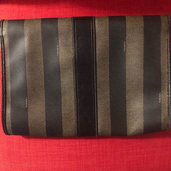 Classic Fendi clutch - Picture 3 of 4